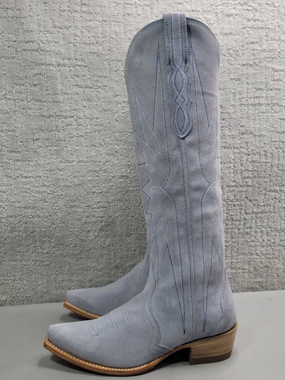 Tecovas The Loretta Women's Size US 7B Chambray Suede Cowgirl Boots.